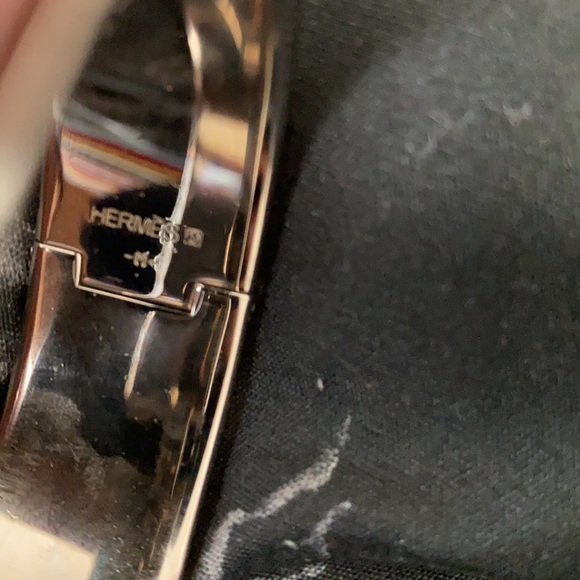Hermes
Clic H Bracelet Enamel Narrow - Picture 4 of 4
